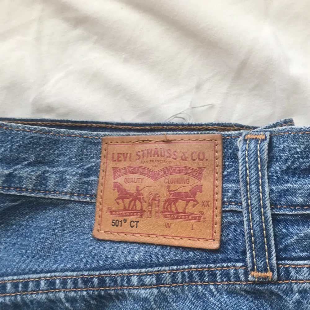 vintage Levi’s i bra skick, passar XS-S. Jeans & Byxor.