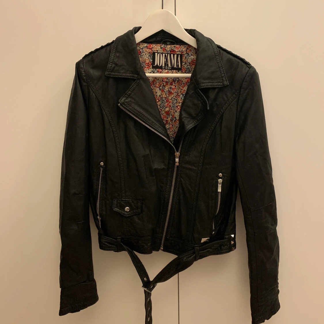 Skinnjacka jofama - 90