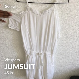 Jumpsuit - Strl 146-152 men precis som en XS. Justeringsbara band + porto