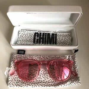 CHIMI eyewear  - Brand new! Sunglasses with mirror glass in a coral color. Bought for 1000kr