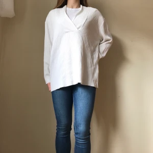 Wera tröja - Farfarströja från märket Wera men köpt på Åhléns. Använd ett par gånger men i väldigt fint skick! Nypris 700kr. Frakt ingår ☀️