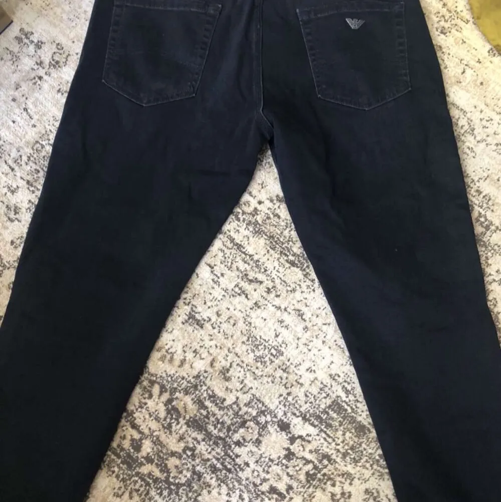 Armani jeans fräscha ej slitna. Och hugo boss jeans 400 styck eller 700 för båda. . Jeans & Byxor.