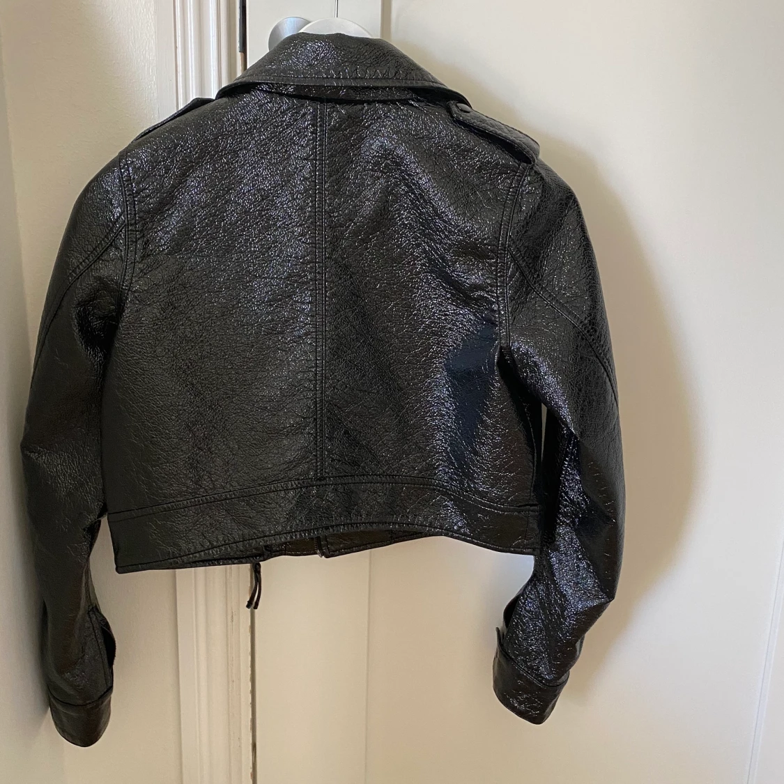 H&M fejkläder jacka - St 38/M - 90