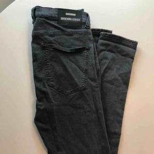  - Dr denim nyskick jeans grå
