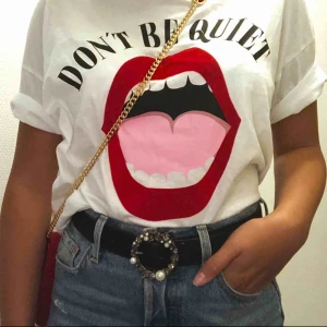  - Oversize T-shirt från Gina