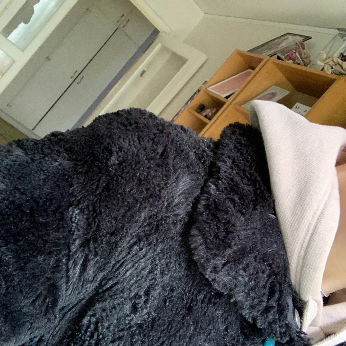 Svart pälsjacka  - 90