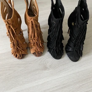 River Island skor - River Island sandaler i strl 38. Mycker bra skick, nästan oanvända. 300/st