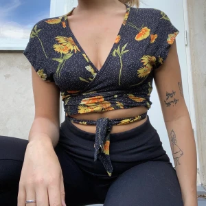 Topp - söt topp ifrån primark storlek s💗 frakt tillkommer✨✨