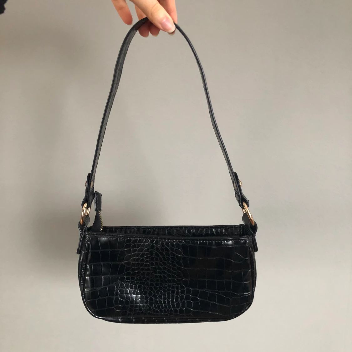 90-tals axelremsväska ASOS