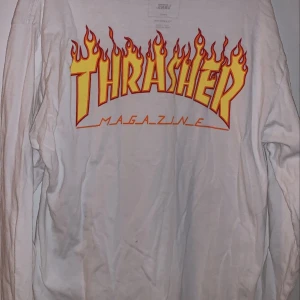 Thrasher tröja - Knappt använd, från vans. Storlek S. Bra skick.