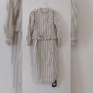 Ny Klänning Studio pandemic - Size: small medium