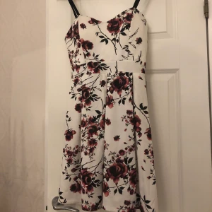 Klänning - Jätte fin sommarklänning 💕