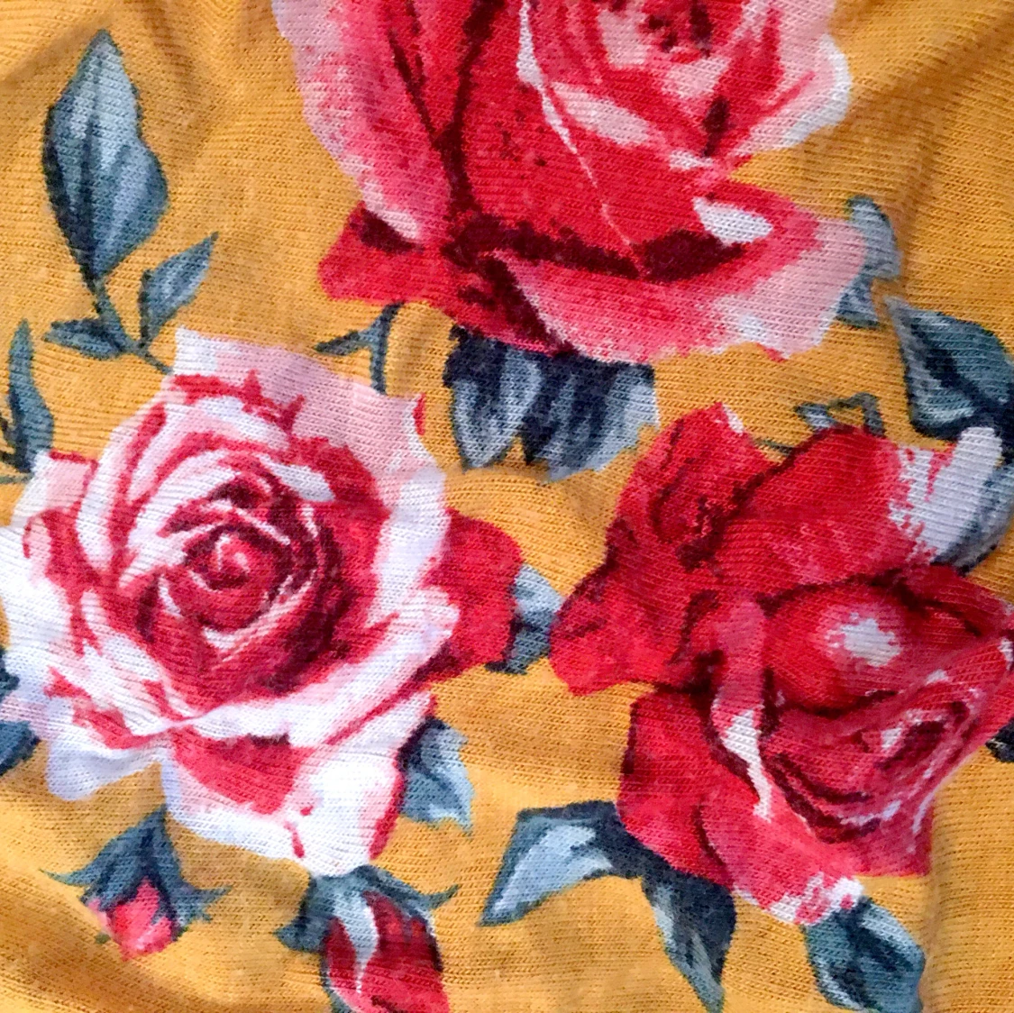 Yellow of shoulder crop top  - 90