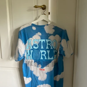 Astroworld merch - Travis scott, Astroworld merch!!!!! Aldrig använd. Ej äkta. 