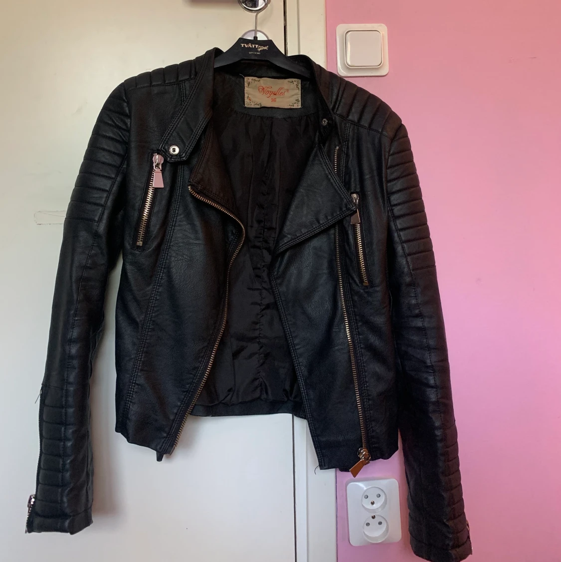 Skinnjacka från Voyelles