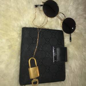 Gucci plånbok i använt skick💕 nypris 2500kr☺️