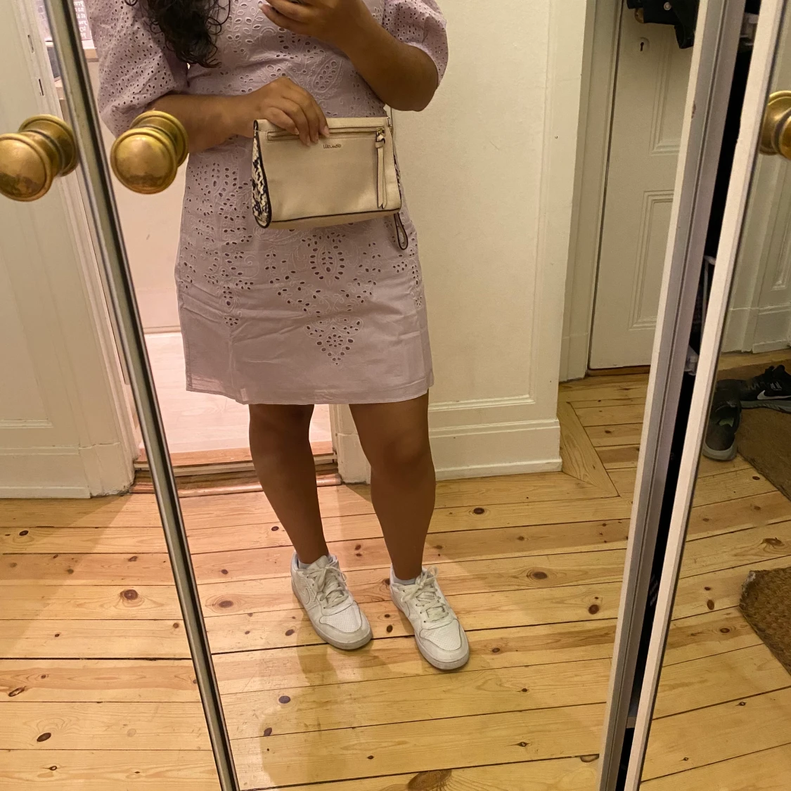 Coach coral clutch - 90