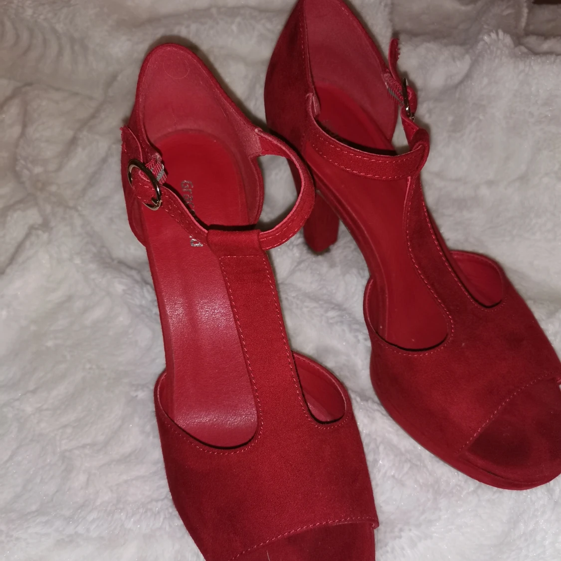 Röda klackskor  - 91