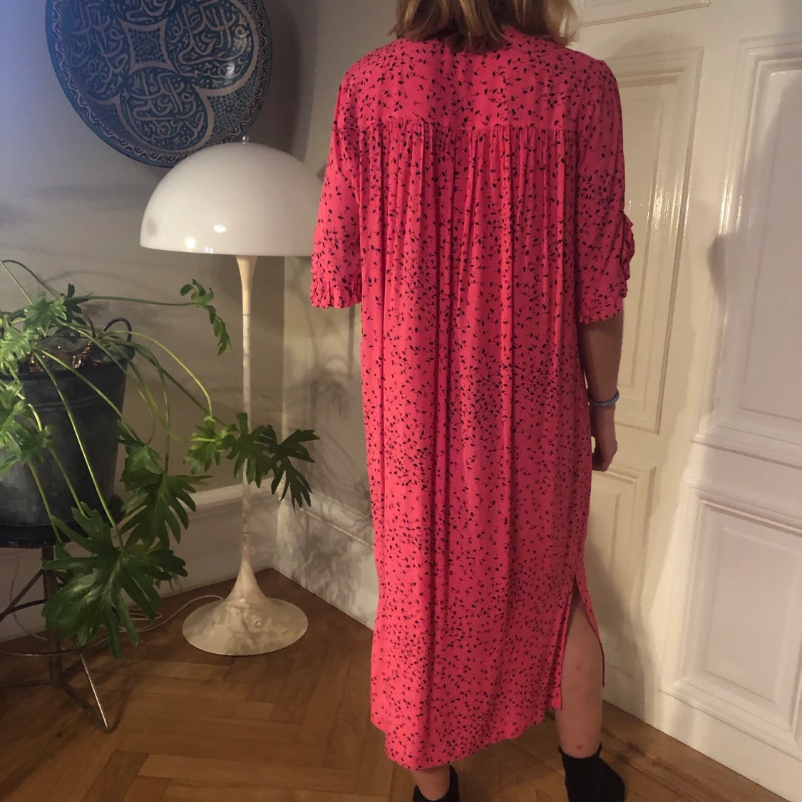 Ganni blommig rosa klänning  - 90