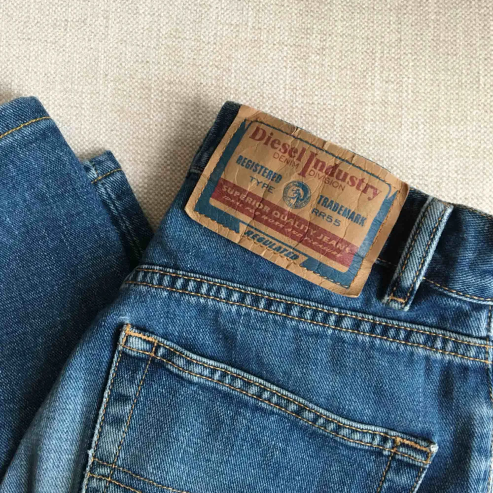 Vintage jeans från Diesel! Märkta som size 26 men passar bara upp till W24 (XXS-XS). Jeans & Byxor.