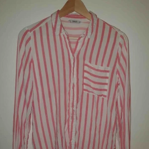  - Jätte mjuk damskjorta i nytt skick. Använd max två gånger.