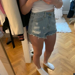 Jeansshorts - Använd några gånger men är i bra skick