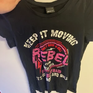 Cool t-shirt  - Fin t shirt 