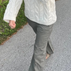 Gröna byxor - Fina gröna byxor från asos