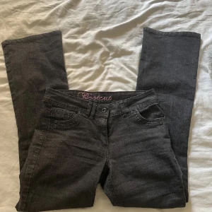 Bootcut jeans - Bootcut jeans som passar storlek s-m.  200kr + frakt/mötas i Sthlm ❤️