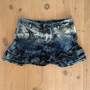 Snygg jeanskjol - Kjol med cool mönster