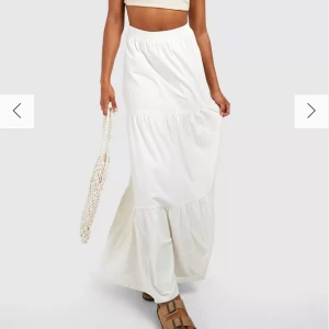 Långkjol - Jättefin långkjol. Aldrig använd, lappen kvar. 100kr vid snabb affär.