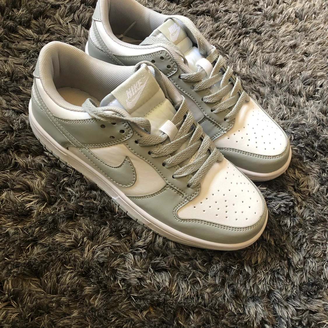 Grå Nike Dunks, storlek 38 - 90