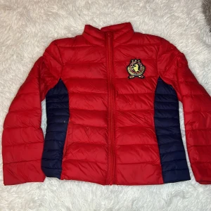 Häst jacka - Röd häst jacka