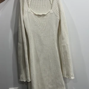 Stickade klänningar  - Storlek S, aldrig använt. Bubbleroom 