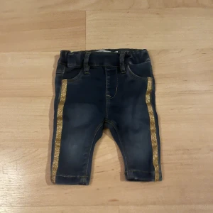 Jeans baby - Jeans till bebis storlek 50