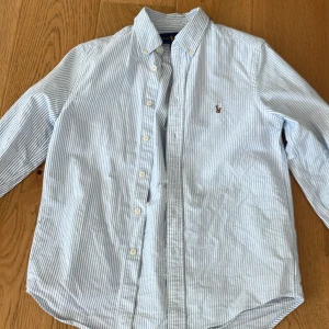 Ralph Lauren - Ralph Lauren skjorta. Sitter bra på xs. Bra kvalitet.