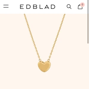 EDBLADS HJÄRTHALSBAND  - Superfint guldigt hjärthalsband❤️ Blank 14K guldplätering på rostfritt stål och Nickelsäkert, ordinarie pris är 349kr
