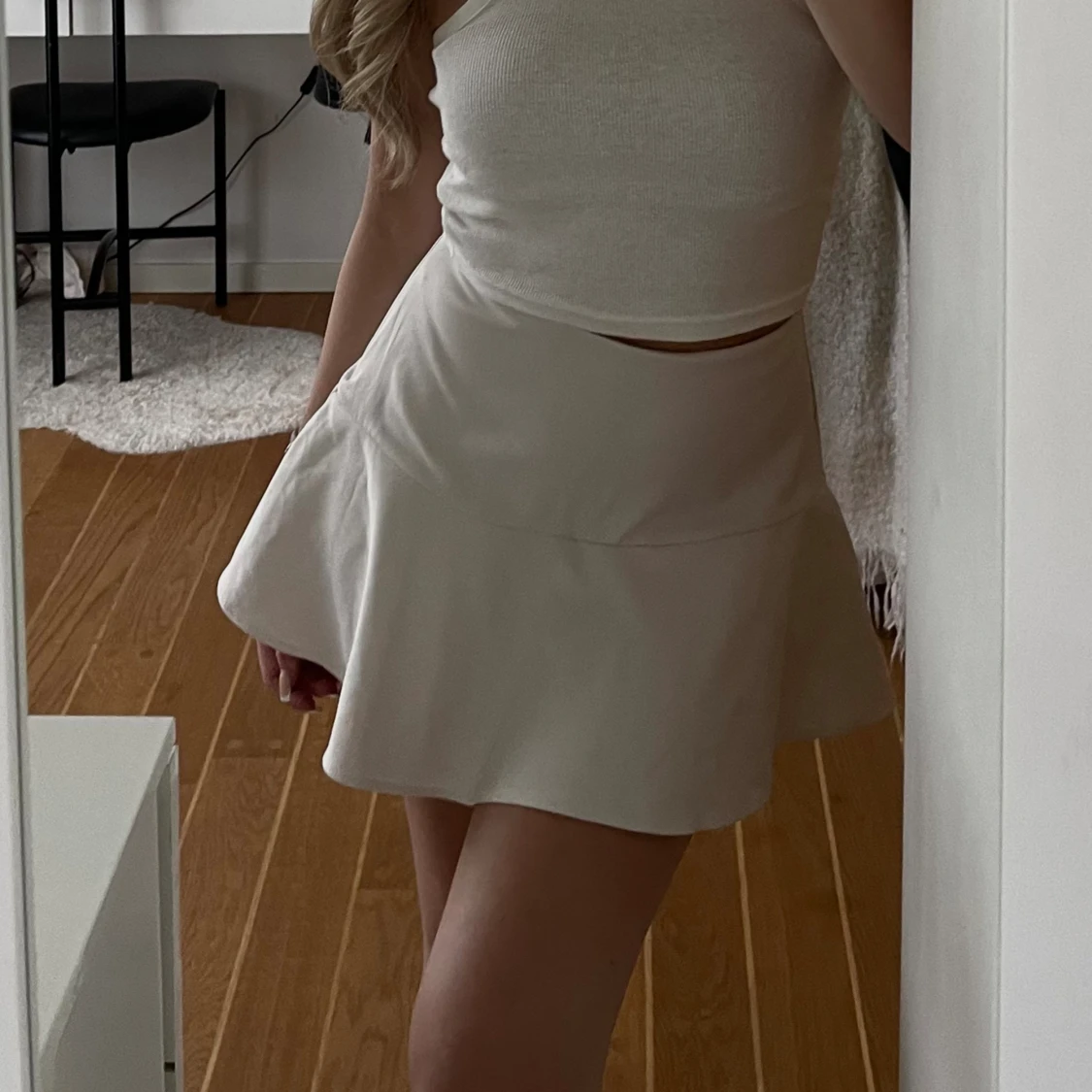 Kjol med rosett  - 90