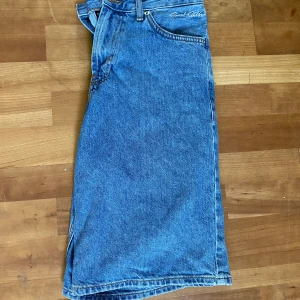 Baggy jorts - Skitfeta jorts från sweet SKTBS