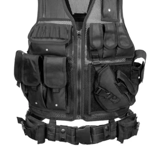 Militär väst  - Militär väst som jag säljer eftersom jag inte använder den längre, man kan ändra storleken på den mycket, basically s-xxl 