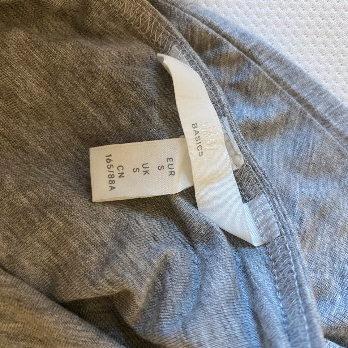 Grå långklänning från Basics - 31