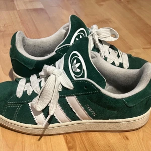 Adidas campus 00 - Knappt använda  Storlek 44 Original tillbehör medföljer