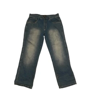 Southpole jeans - As baggy southpole jeans as bra skick inget heeldrag eller andra skador bara en ljus grå fade på byxorna priset kan diskuteras vid snabba affärer och kom med frågor och bilder finns 