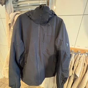 Peak performance skidjacka  - Peak jacka i bra skick  