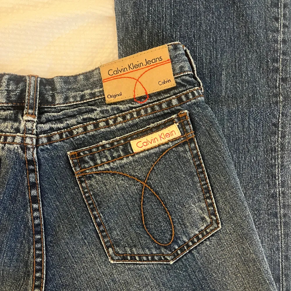 supersnygga äkta calvin klein jeans från 80-talet, både low waist & bootcut. strl W27-L32. är i väldigt bra skick! 👌💞. Jeans & Byxor.