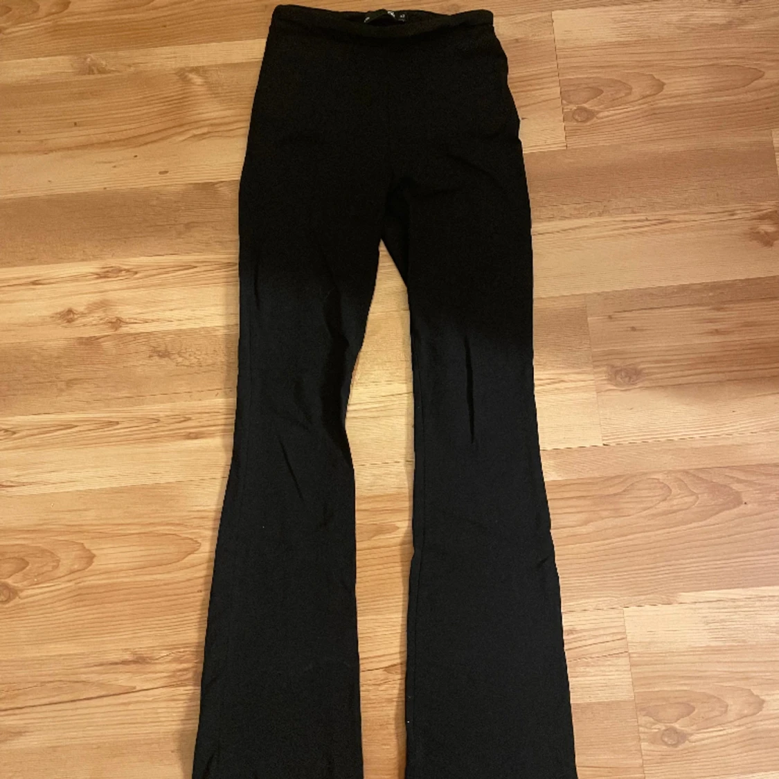 Utsvängda byxor - 90