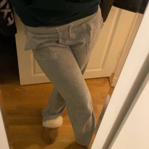 Juciy couture buxor - Jätte fint skick ! Använder dom sällan men sköna 