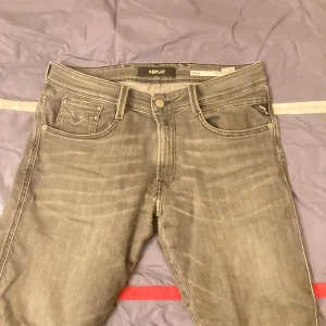 Replay anbass jeans KÖP NU - 9/10 skick andvända 2 gånger  