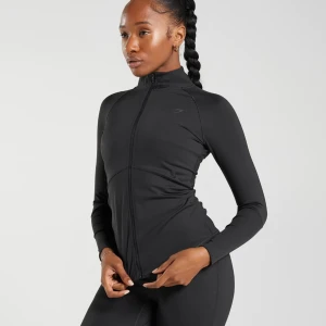 Gymshark zip tröja/jacka - Superfin zip up jacka, som ny. Använd någon gång och säljs för att jag har 2st. Är i storlek M. Slutsåld på nätet. Köpt för 750kr.  Dma för egna bilder🥰❤️