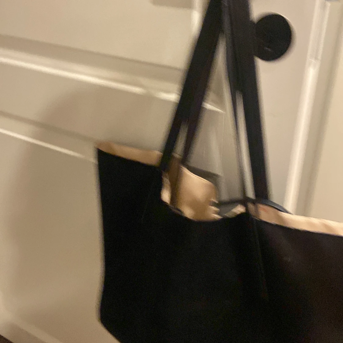 En hand väcka svart  - 91